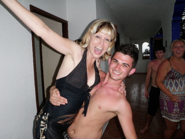 26.esposa canadiense y su marido
 #100495642