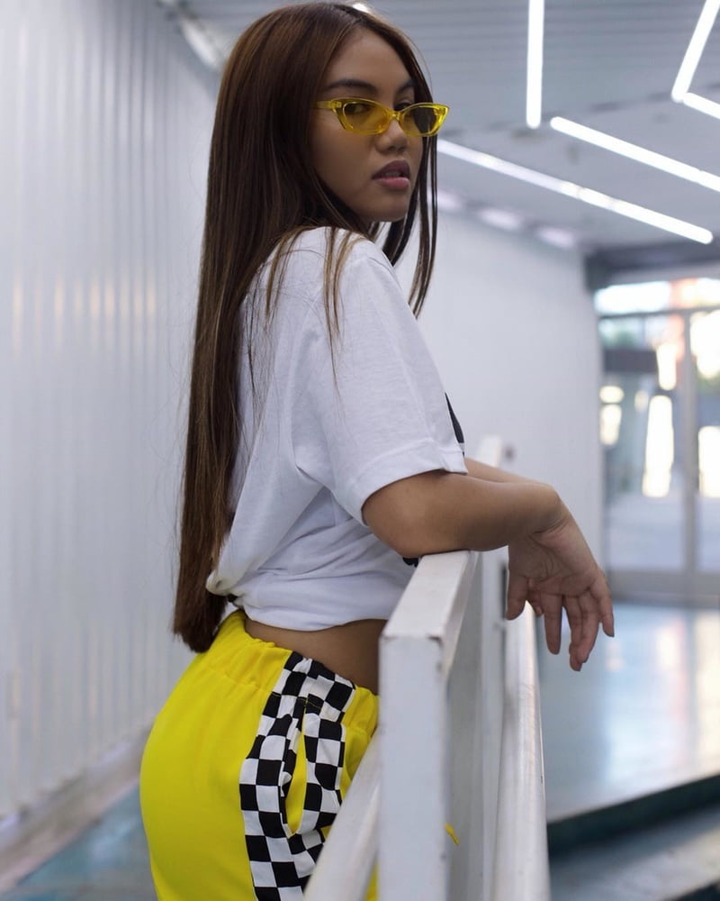 Insta-Babe 23
 #101106076