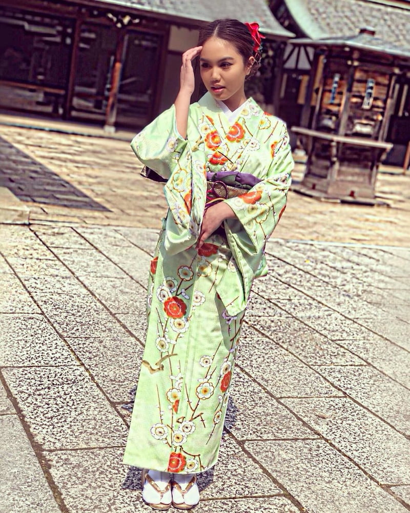 Insta-Babe 23
 #101106536