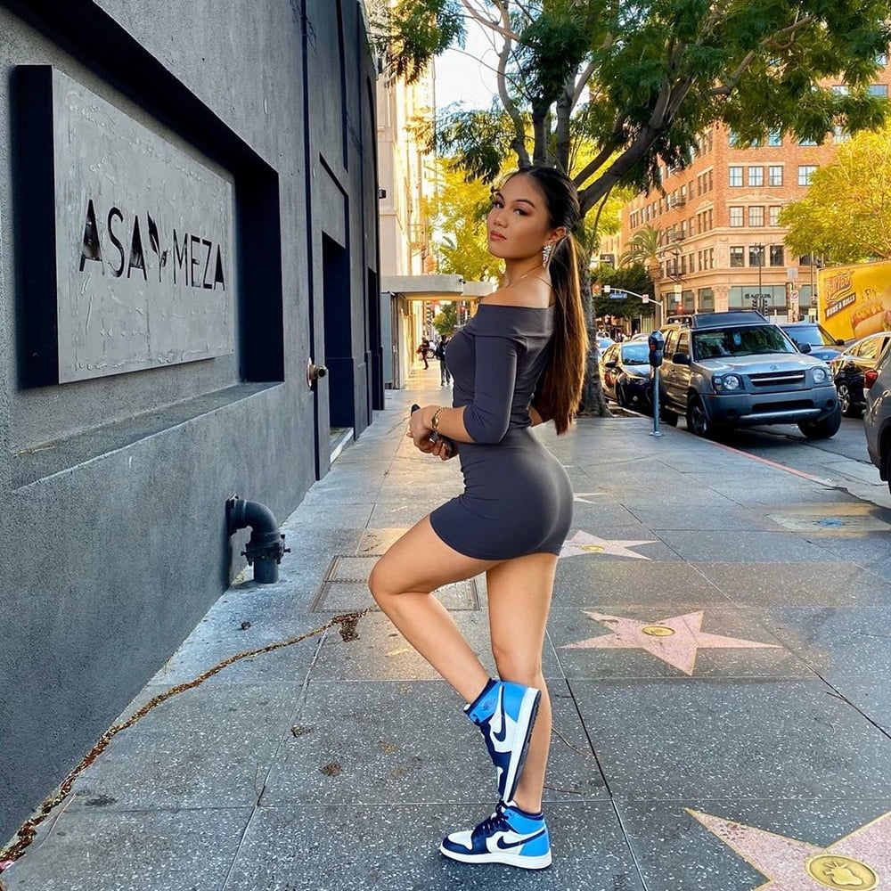 Insta-Babe 23
 #101106611