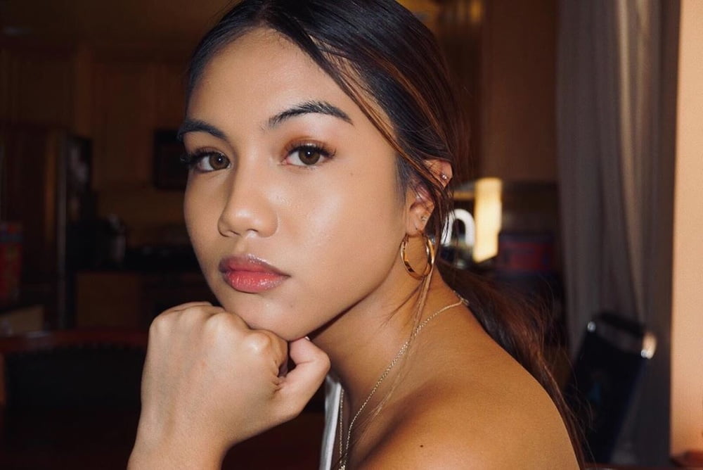 Insta-Babe 23
 #101106886