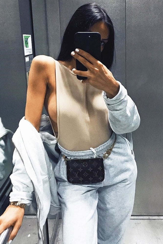 Sideboobs 2
 #88080893