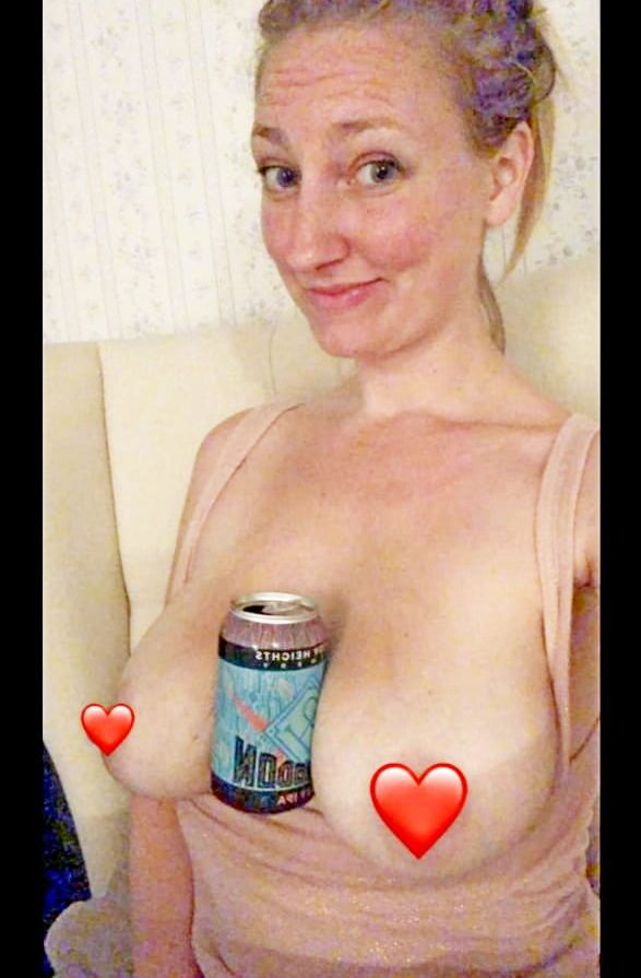 Bustybeerbaby desnuda #108239792