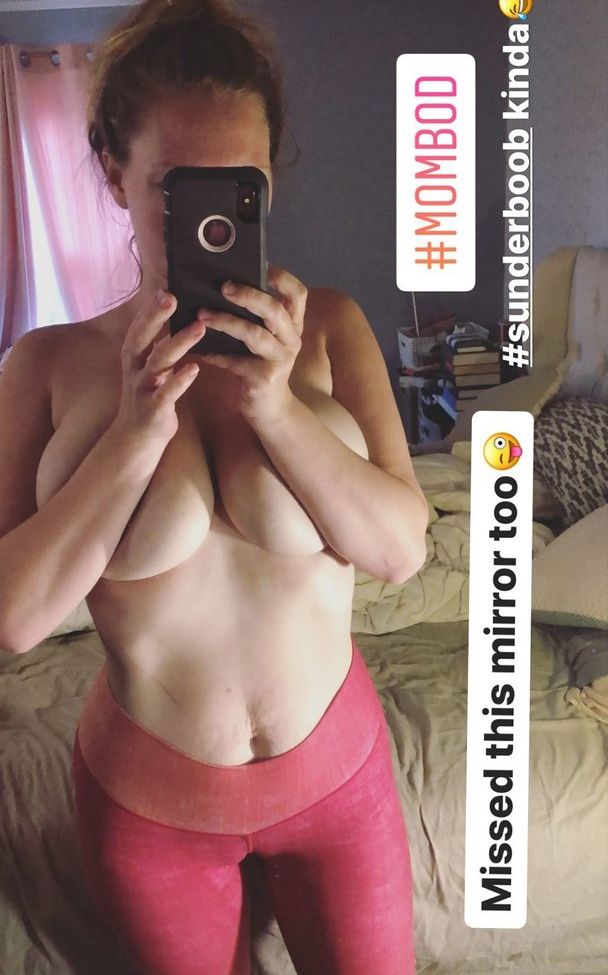 Bustybeerbaby desnuda #108239798