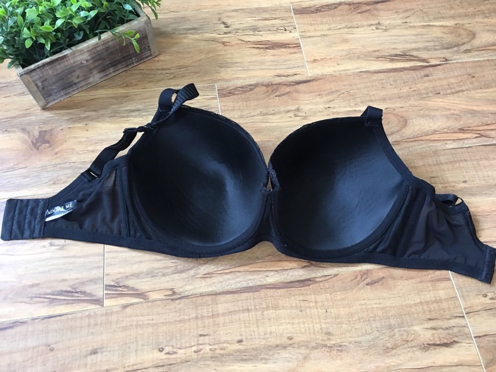 Used J-K cup bras #104268061