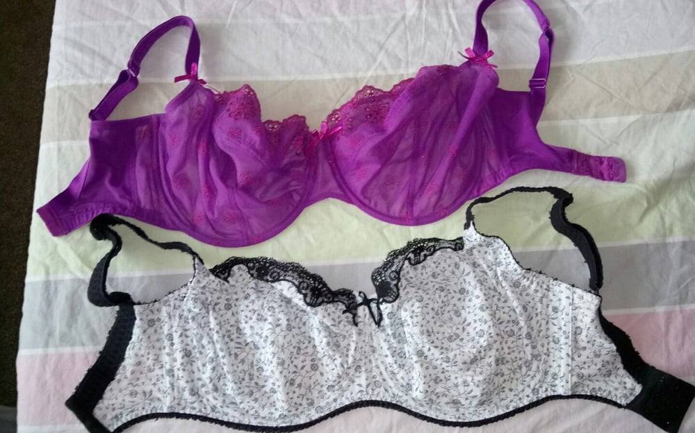 Used J-K cup bras #104268075