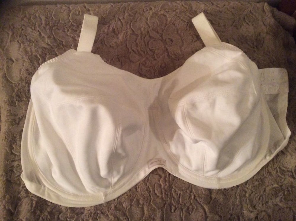 Used J-K cup bras #104268087
