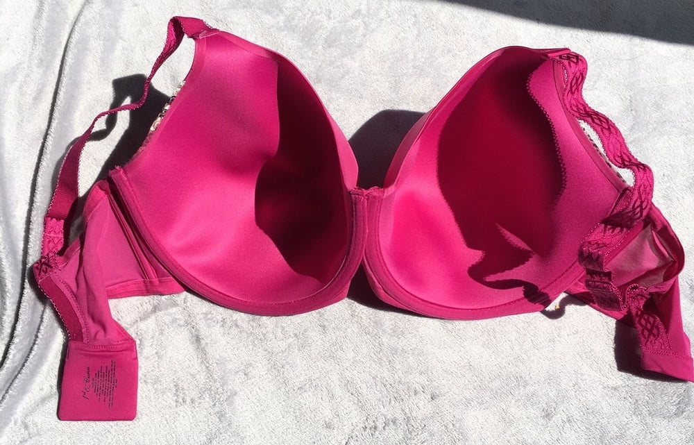 Used J-K cup bras #104268101