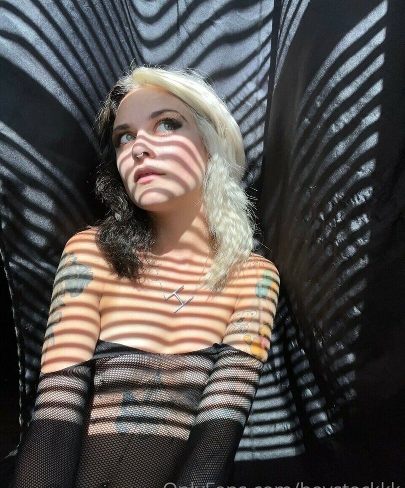 Love After Lockup desnuda #109096003