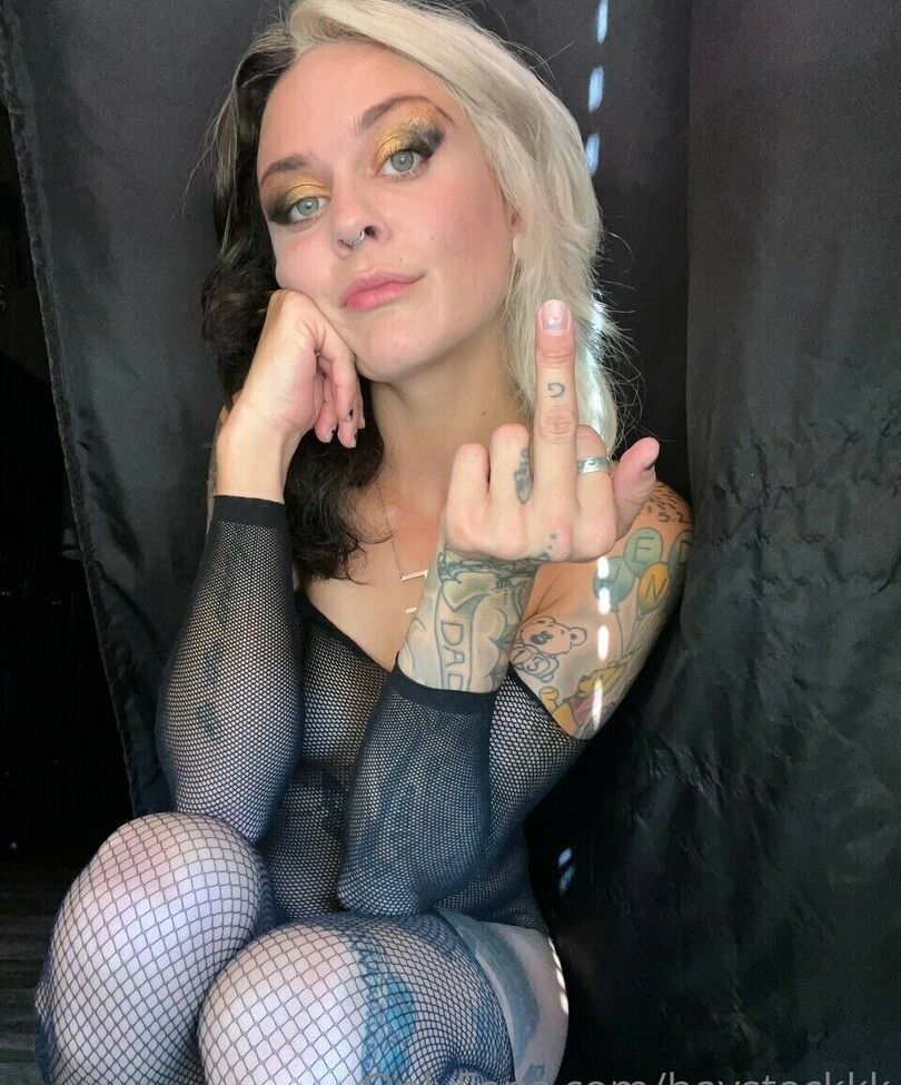 Love After Lockup desnuda #109096020