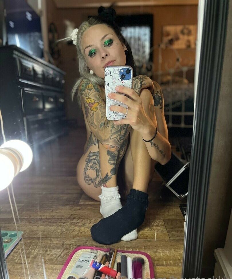 Love After Lockup desnuda #109096027