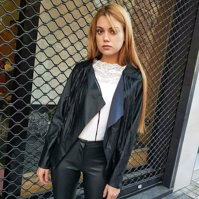 cloe-paris #105293929