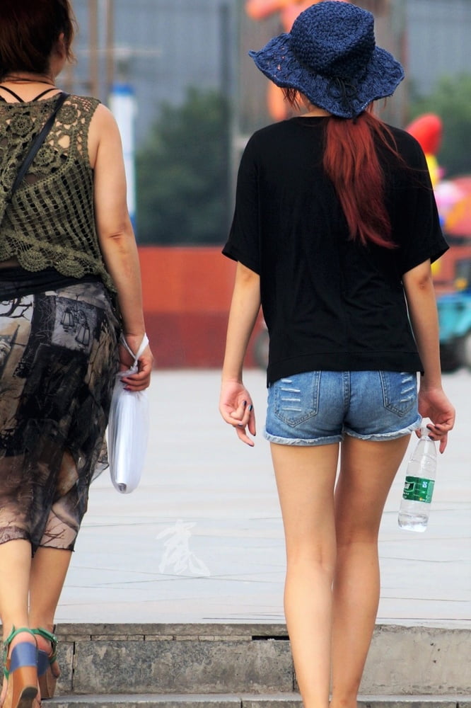 Voyeur: chinese small bums in shorts...
 #87969114