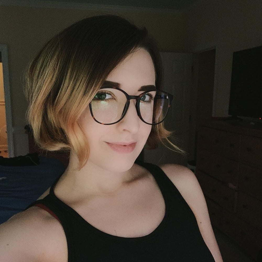 Nerd Milf #103238048