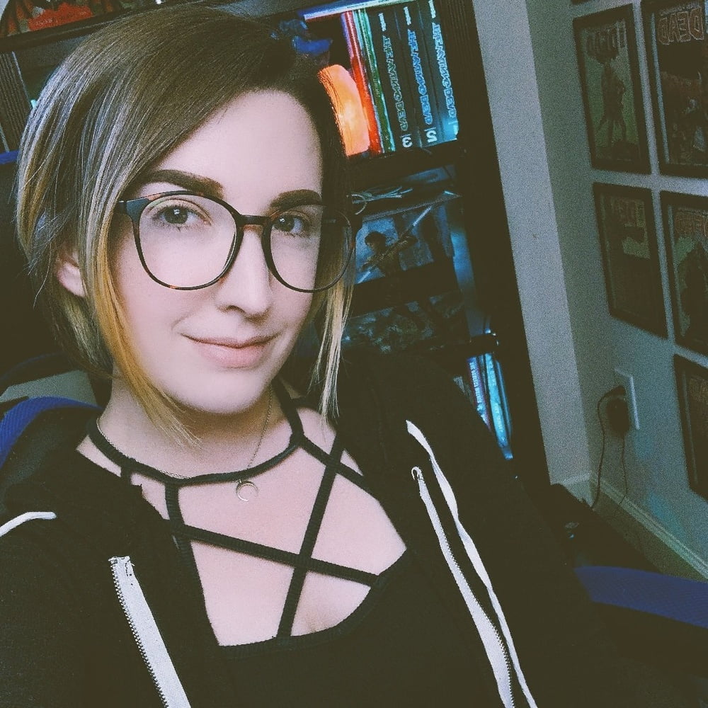 Nerd Milf #103238151