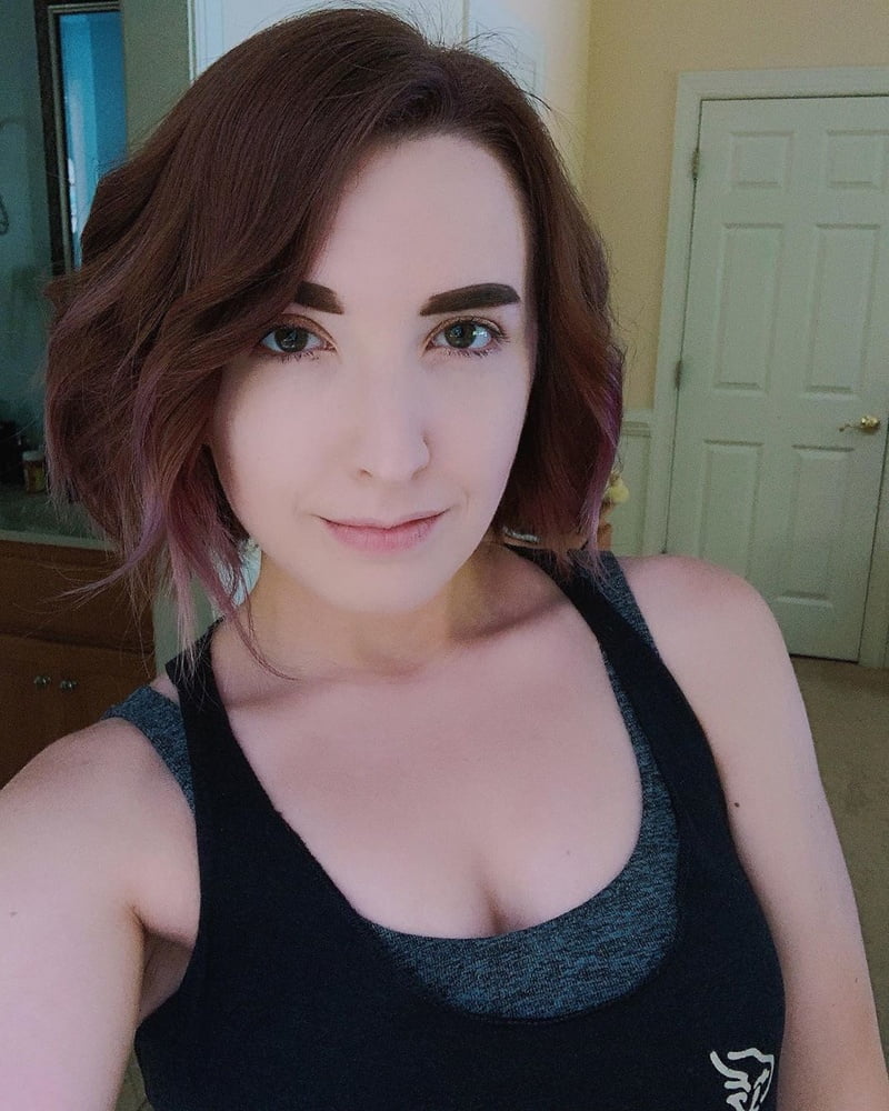 Nerd Milf #103238181