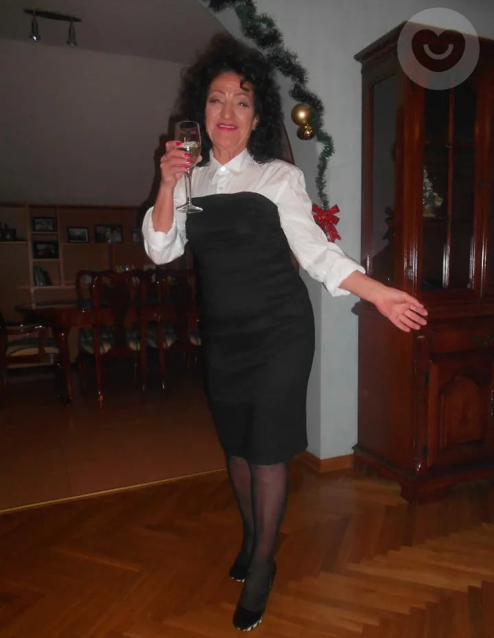 Milfs caliente ii
 #93511749