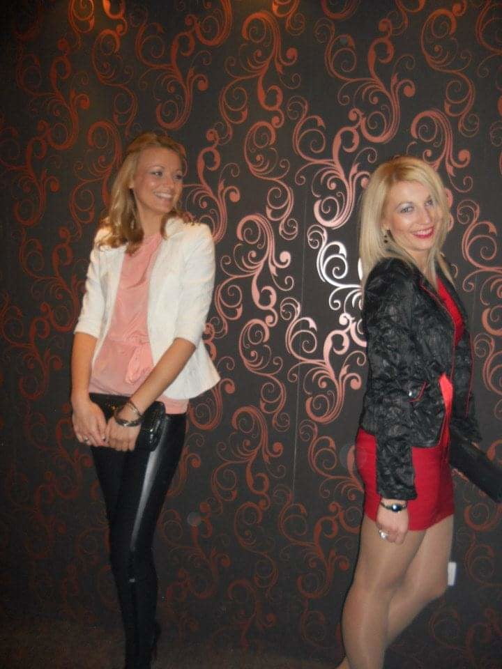 Milfs caliente ii
 #93511890