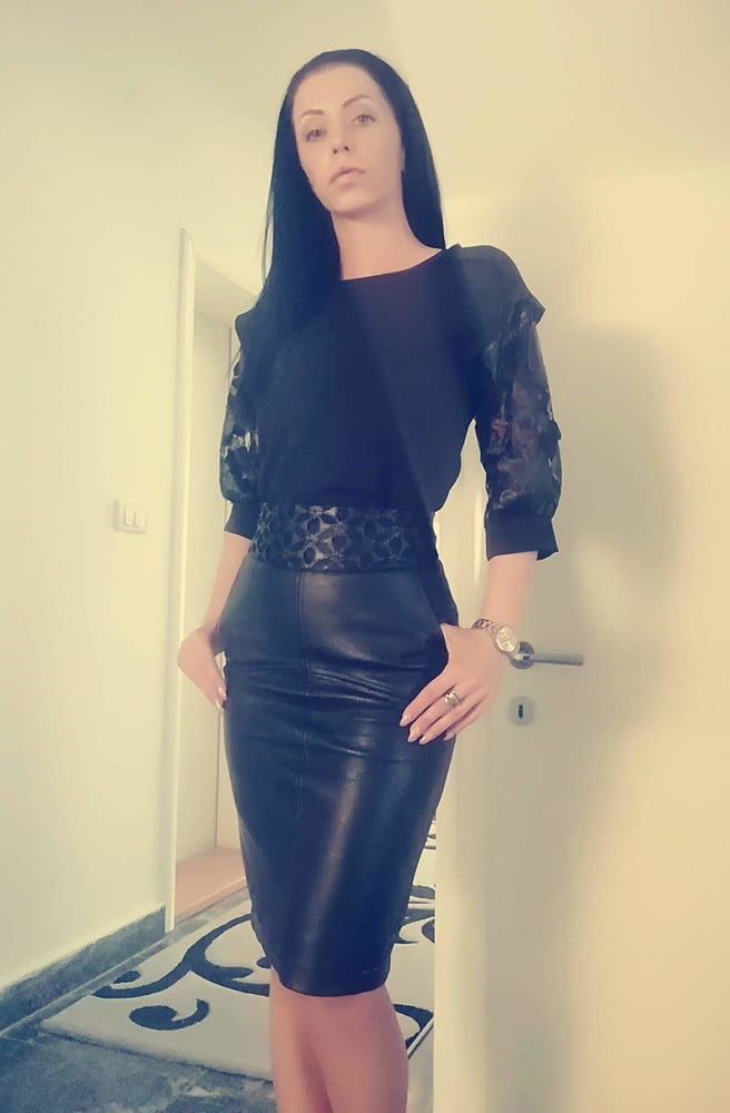 Milfs caliente ii
 #93511936