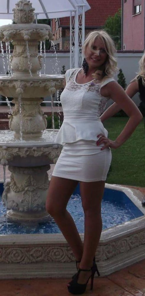 Milfs caliente ii
 #93511978