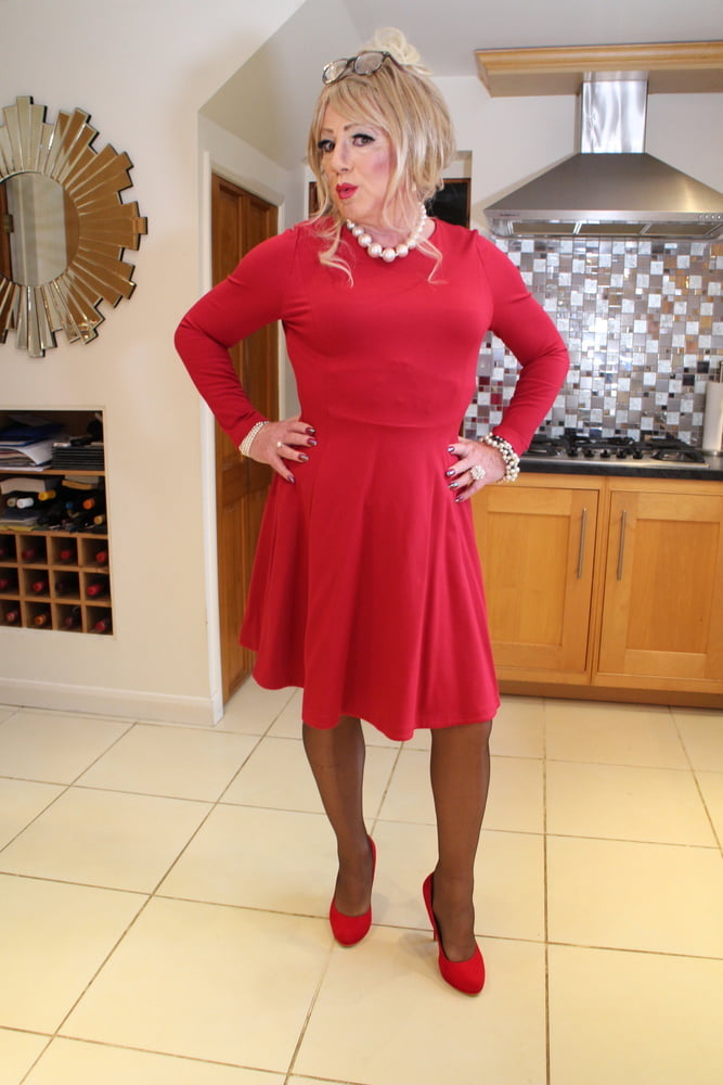 Gallery 283- Sindy in re d dress #100039871