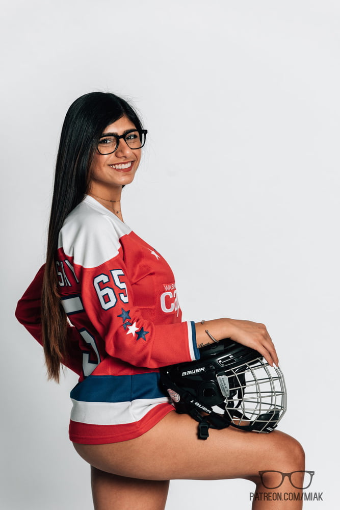 Mia khalifa
 #79754533