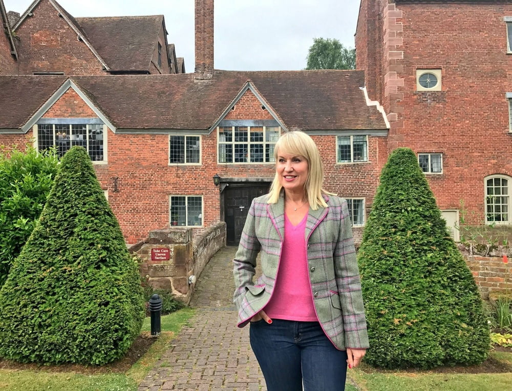 Nicki chapman, ブロンドのイギリス人セレブ、司会者、NN
 #99125986