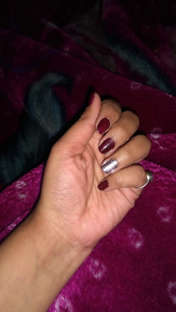 MY WIFE&#039;S LONG NAILS #96180590