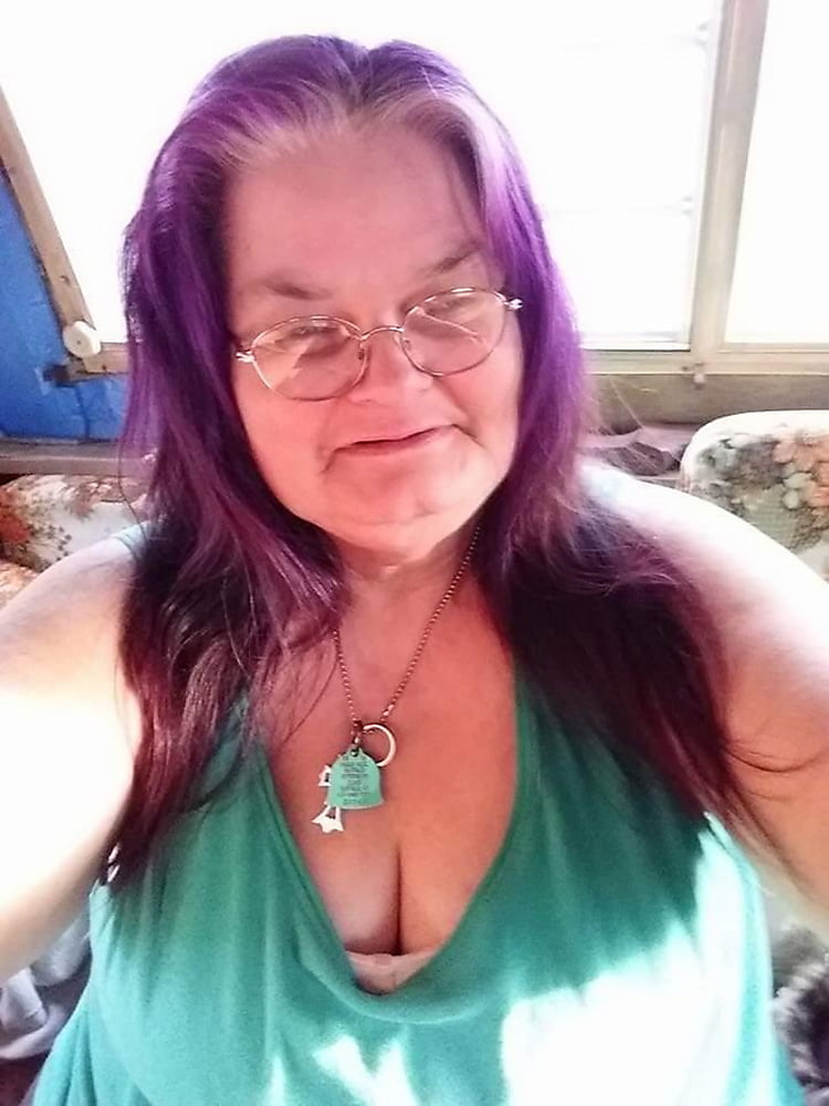 Granny cleavage 123
 #106387561