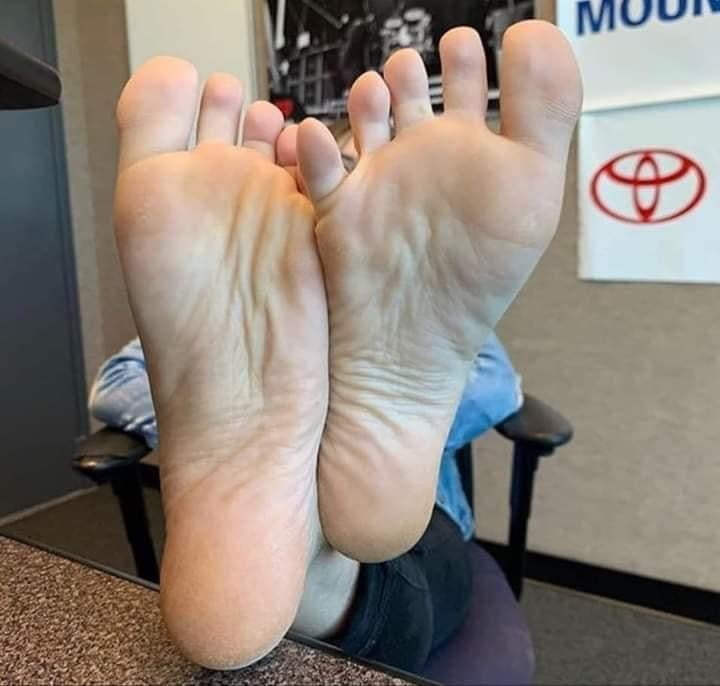 Feet #93415415