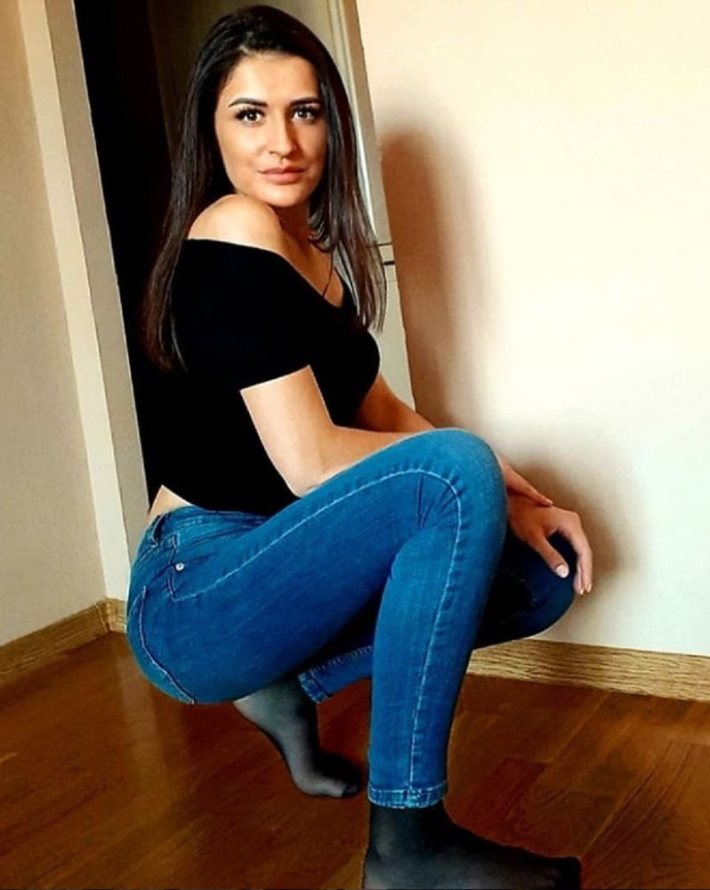 Bosnian girl Amira nylon feet #91723667