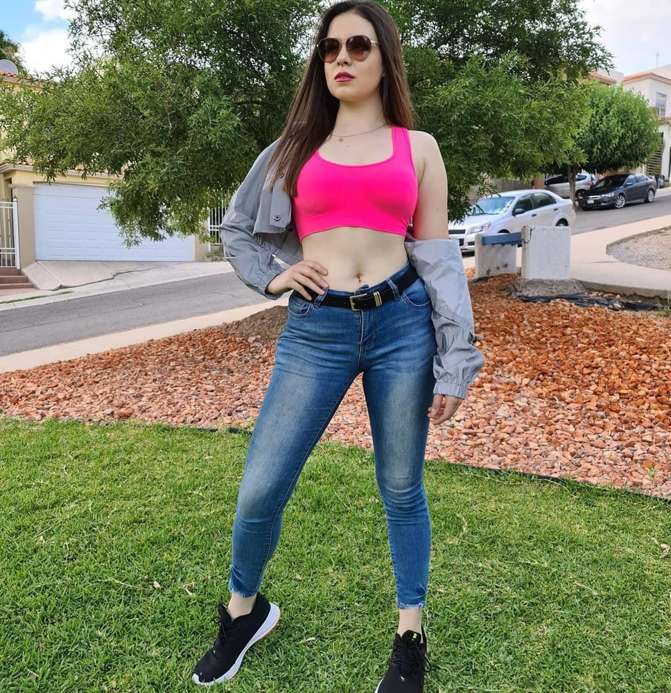 Mis fotos (my pictures) #87370061