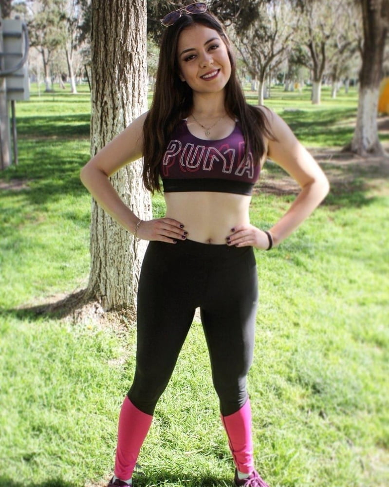 Mis fotos (my pictures) #87370068