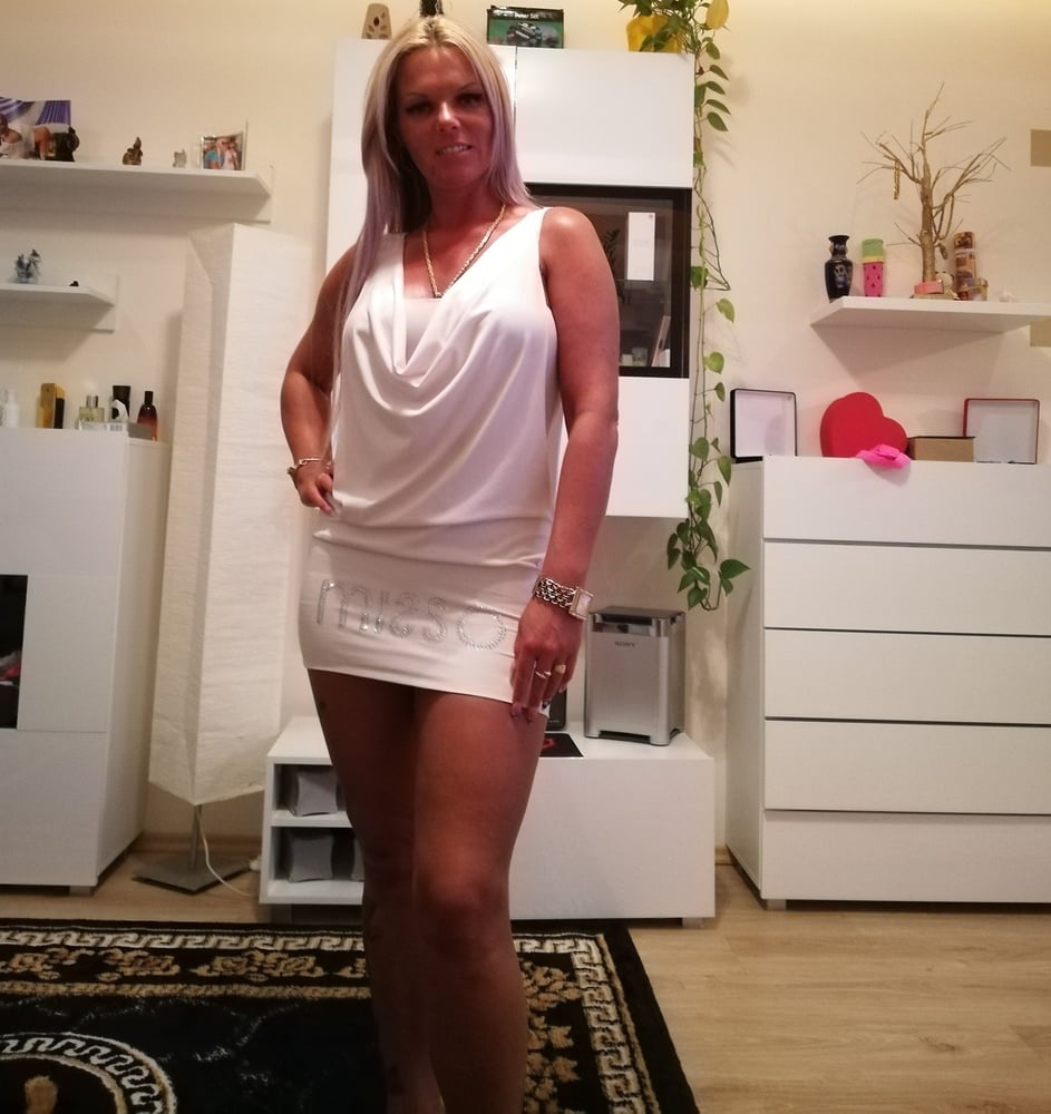 HUN magyar sexy milf 77 golddigger slut mom
 #90194818