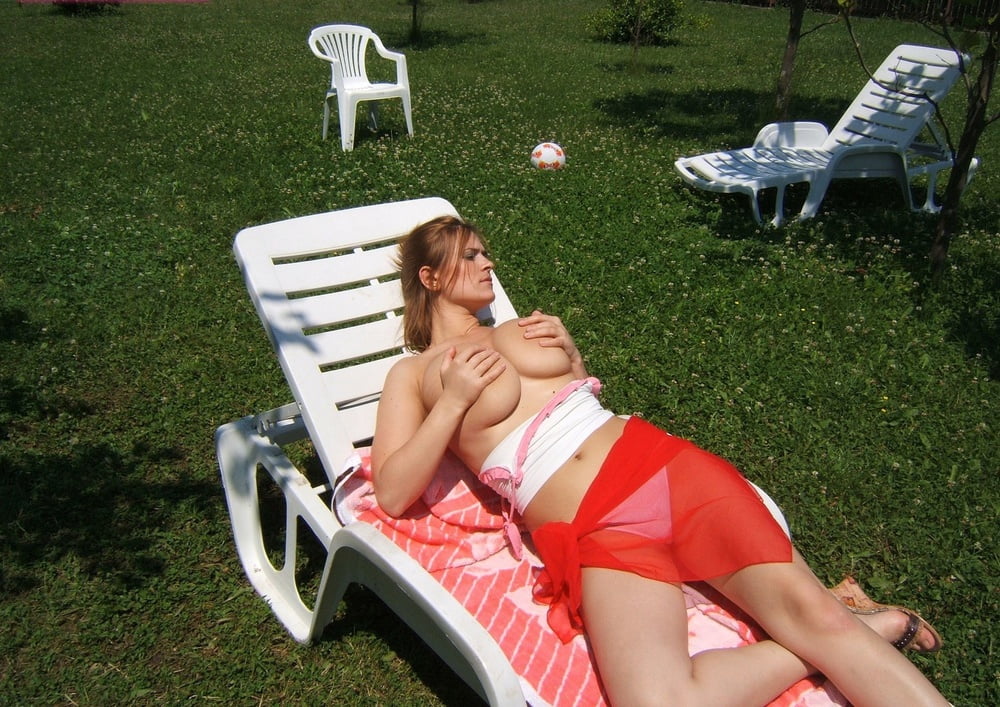 Ellen Topless In The Backyard #81283800