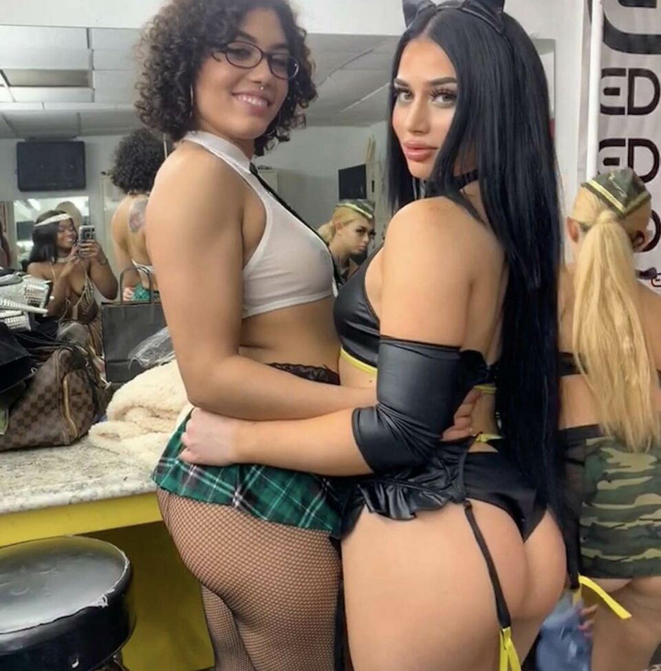 Seekingsage desnuda #109816564