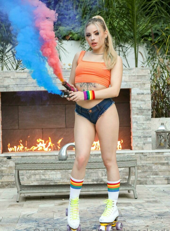 Anna Claire Clouds nude #108626129