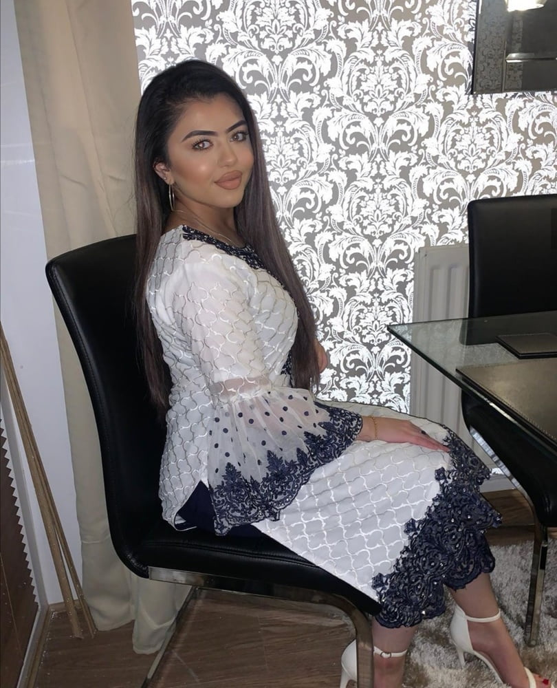 Heißesten pakistanischen Mädchen zufällig sexy paki
 #105687956