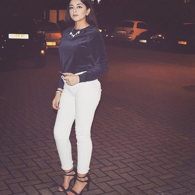 Heißesten pakistanischen Mädchen zufällig sexy paki
 #105688128