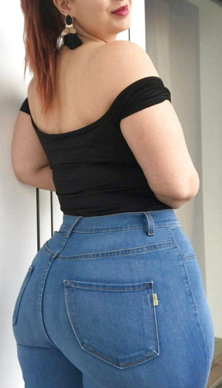 Fianchi larghi - curve sorprendenti - ragazze grandi - culi grassi (4)
 #99092167
