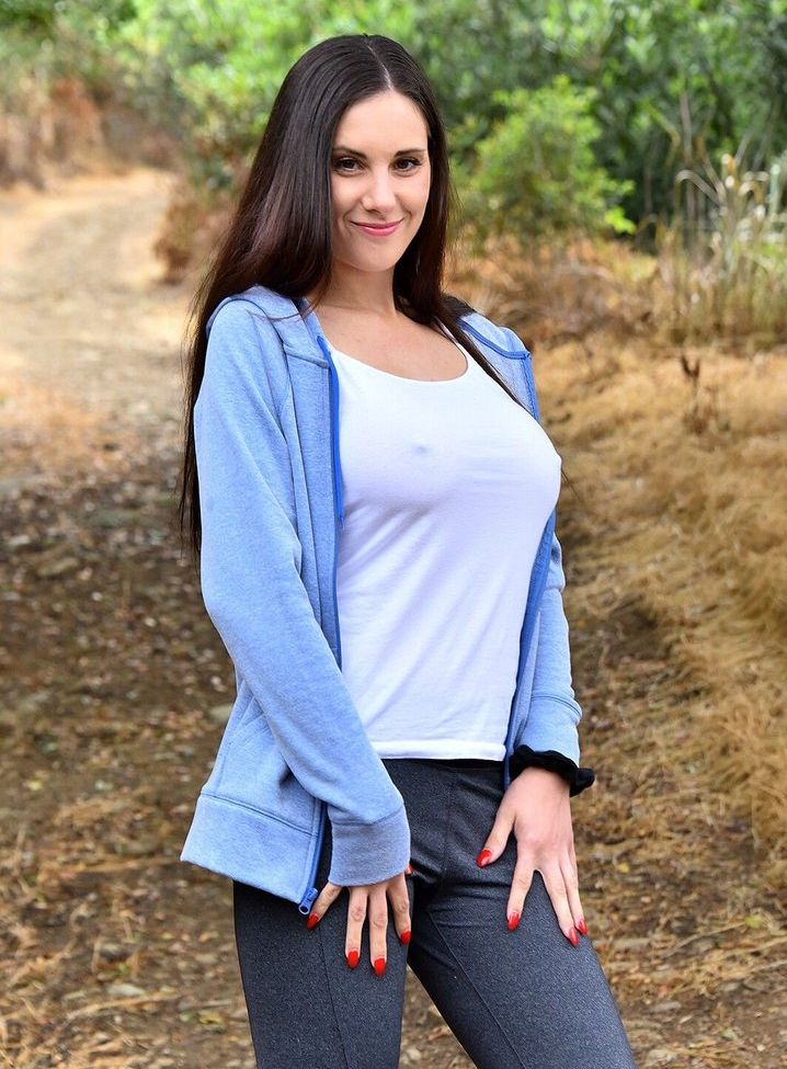 Lilian Stone desnuda #108239352