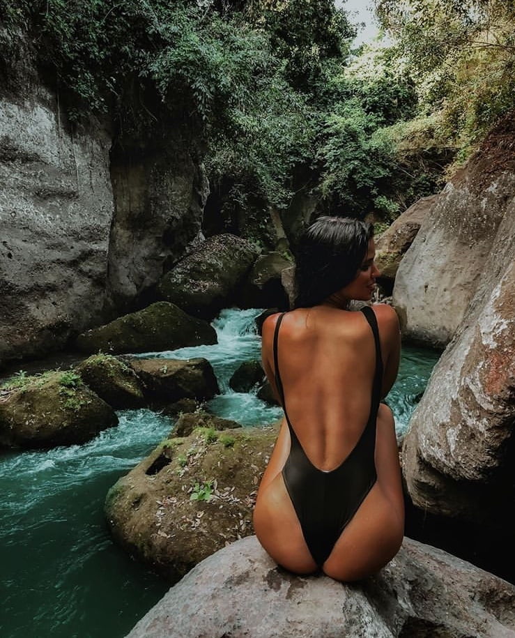 Chica balcánica croata
 #80056421