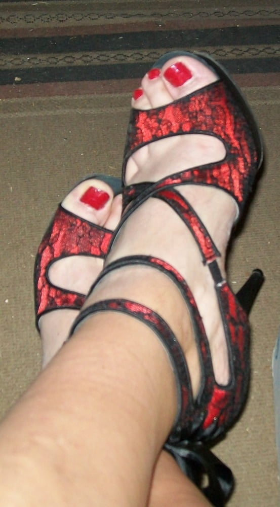 Some new pix like I promised. PLEASE COMMENT. #106793140