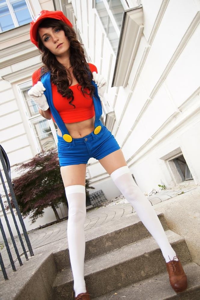 Mario cosplay culo flessibile gambe costume lesbiche milf squirt
 #91883351