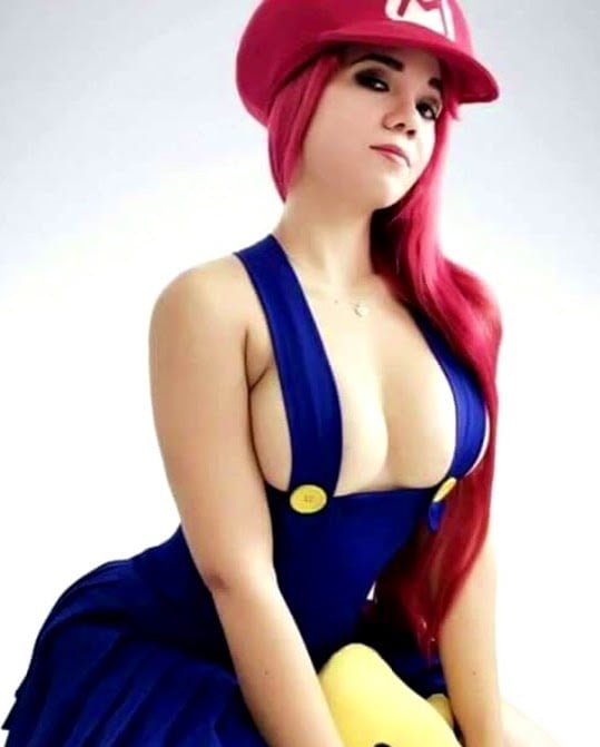 Mario cosplay flexiblen Arsch Beine Kostüm lesbische Milf spritzen
 #91883379