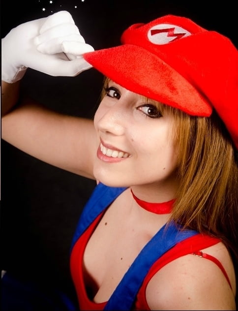 Mario cosplay flexiblen Arsch Beine Kostüm lesbische Milf spritzen
 #91883394