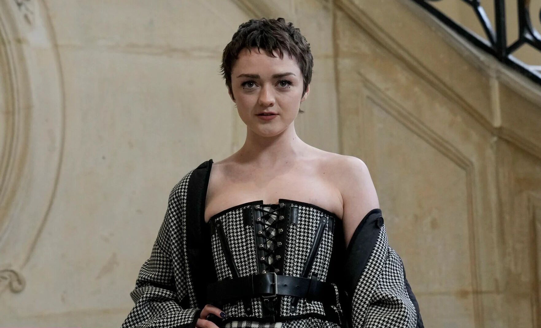 Maisie Williams desnuda #108987774