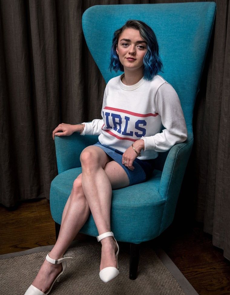 Maisie Williams desnuda #108987958