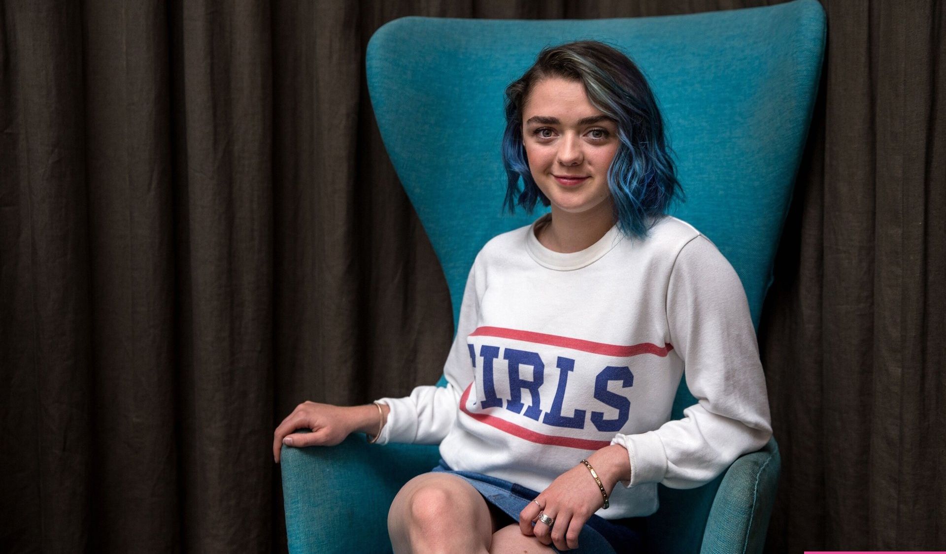 Maisie Williams nude #108987959