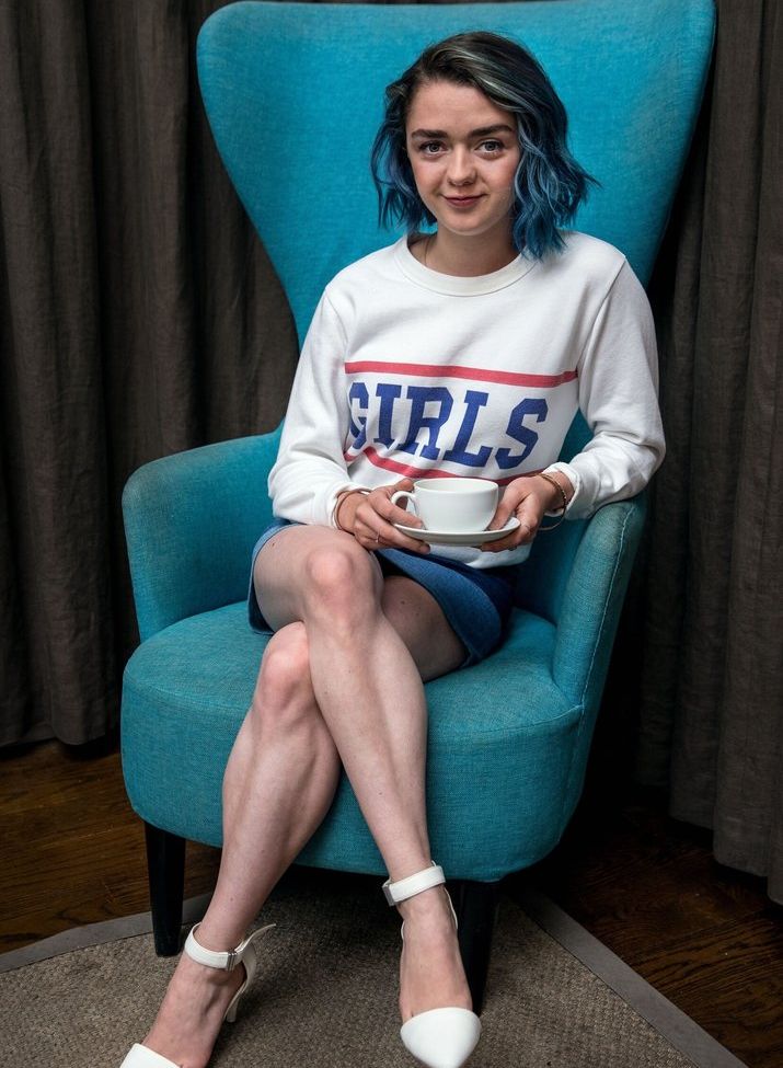 Maisie Williams desnuda #108987961